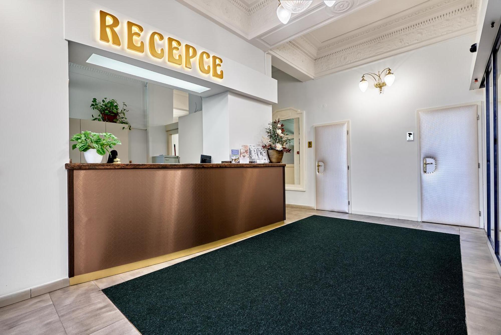 Hotel Maxim Mariánské Lázně Εξωτερικό φωτογραφία